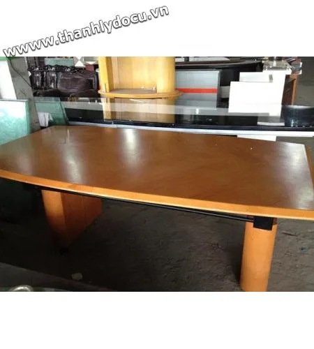 Thanh lý bàn họp loại vừa mới 100%
