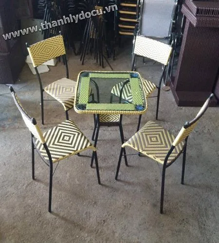 Thanh lý bộ bàn ghế cafe sợi mây cao cấp 25