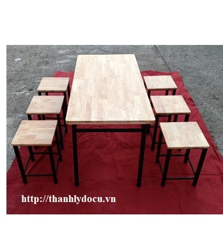 Bàn ăn chân sắt mặt gỗ vuông