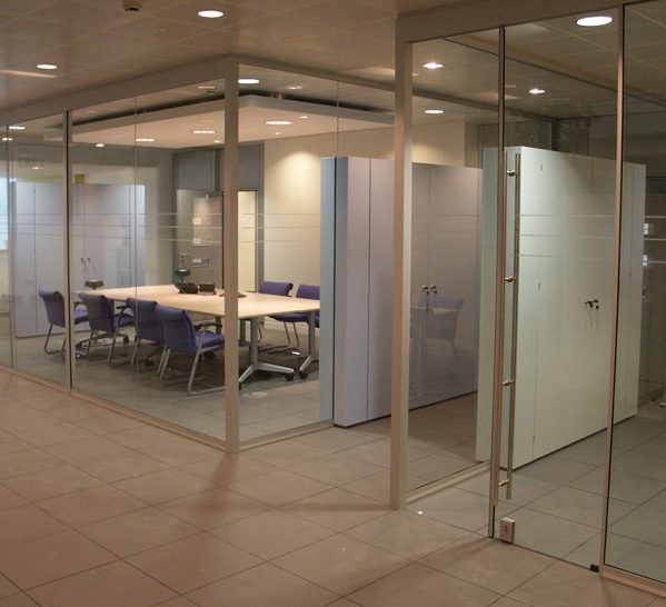 Cửa kính thủy lực 03