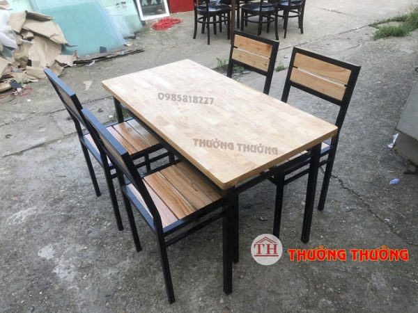 bộ bàn ghế chân sắt mặt gỗ