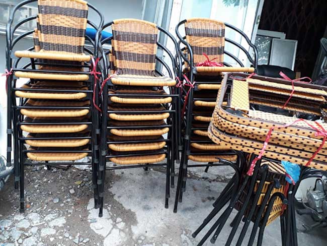 Mẫu bàn ghế giả mây thanh lý ở hà nội tại chợ đồ cũ Phương Anh