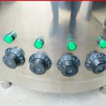 Núm điều khiển nhiệt độ và đèn báo được gắn trên thân nồi 170L
