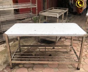 bàn chặt inox công nghiệp