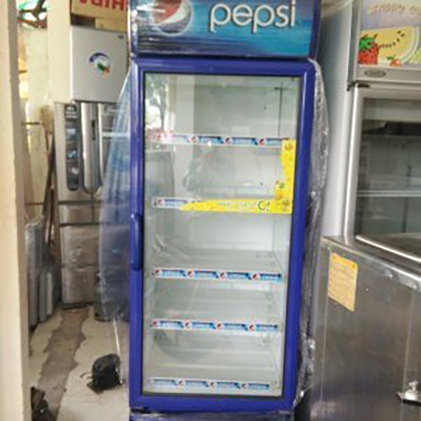 Tủ mát Pepsi đã qua sử dụng được bày bán tại Điện lạnh Tín Đạt