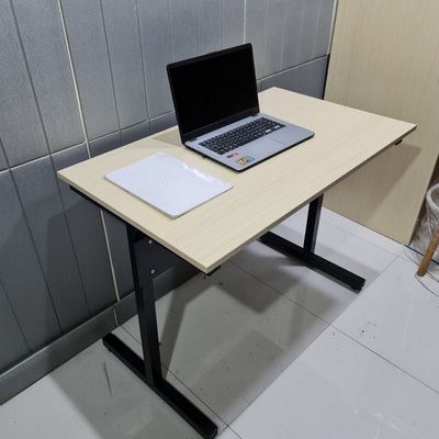 Bàn làm việc chân sắt chữ T