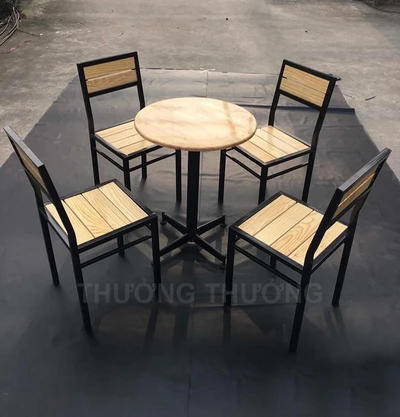 Bộ bàn ghế cafe mặt tròn chân sắt