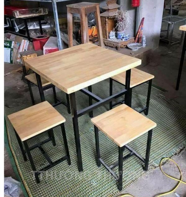 Bộ bàn ghế cafe gỗ cao su vuông