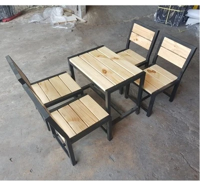 Bàn ghế cafe gỗ khung sắt