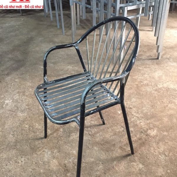 ghế cafe chân sắt