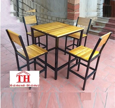 bàn ghế chân sắt mặt gỗ