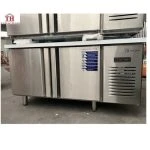 Tủ đông bàn chặt 1.8 m