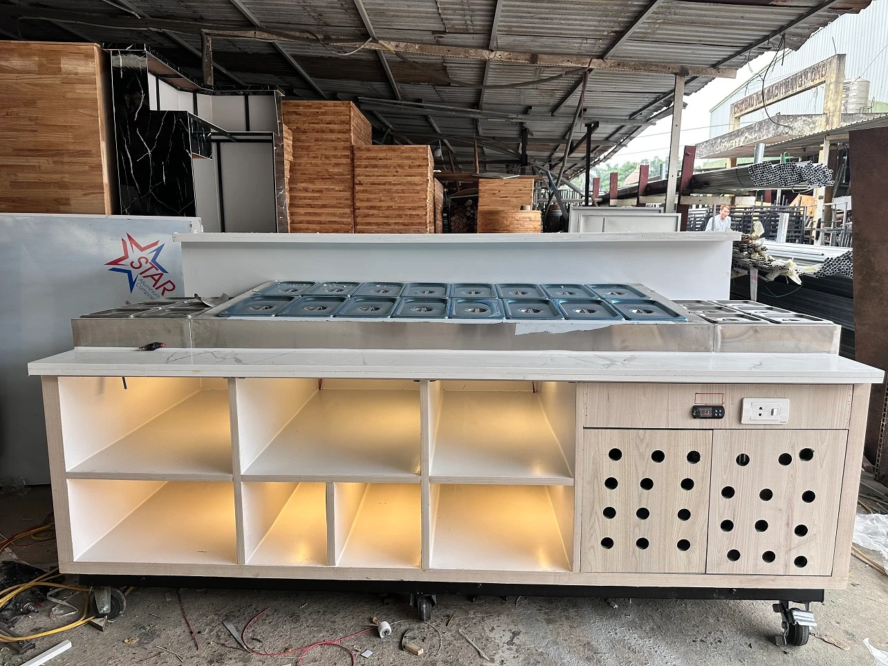 quầy line buffet