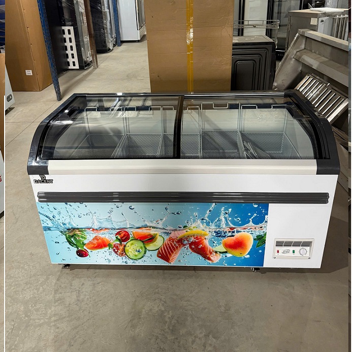 Tủ đông trưng bày mặt kính cong
