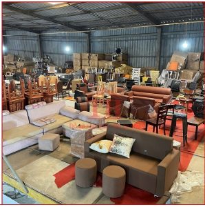 Tại chợ đồ cũ mọi món đồ đều có câu chuyện riêng