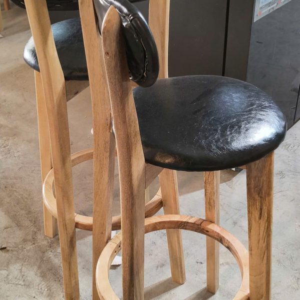 Ghế quầy bar gỗ có lưng tựa